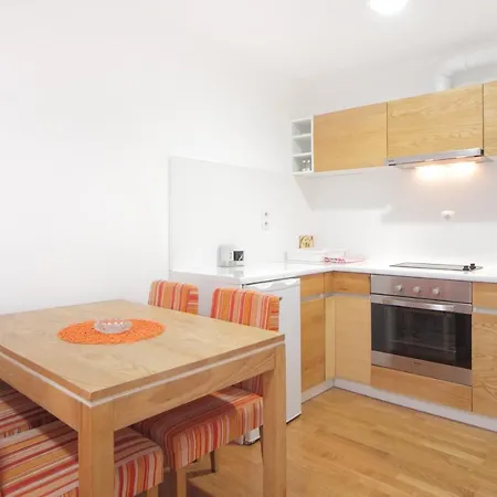 Apartment Bjanka *